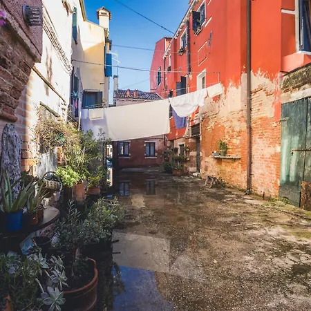 Residenza Lucrezia بيت ريفي البندقية