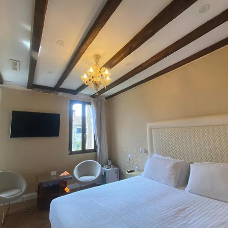 Residenza Lucrezia Zajazd *