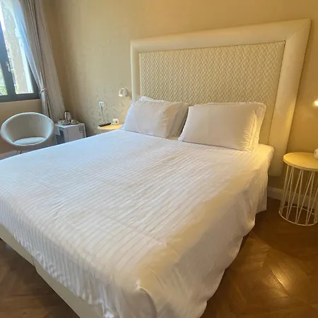 Residenza Lucrezia *