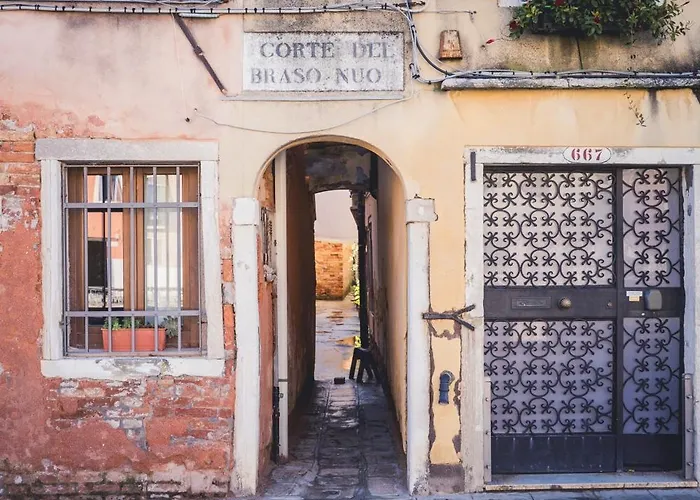 Residenza Lucrezia *